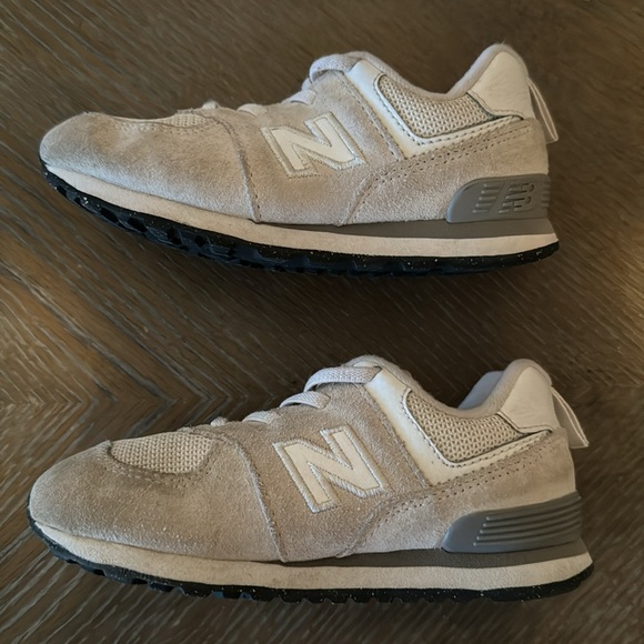 NEW BALANCE 574-size 9 kids - Picture 7 of 9
